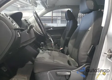 2015 Volkswagen Tiguan S из США, поврежденный, VIN WVGAV7AX6FW521266